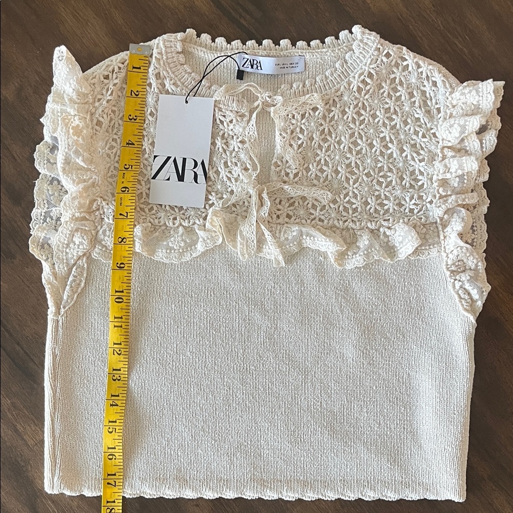 Zara Sleeveless Cream Lace Ruffle Top - Picture 9 of 9